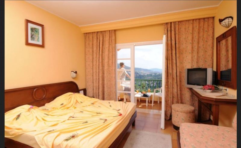 Hotel Dar Ismail Nour Elain Ain Draham Exterior foto